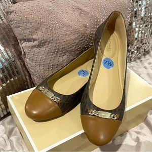 Women Michael kors flats